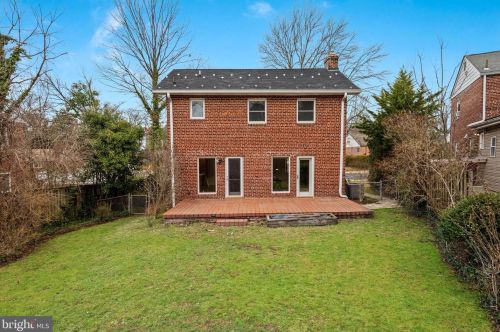 2700 Parker Ave, Silver Spring MD 20902-2645 exterior