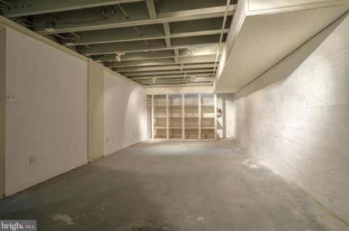 437 Carlisle St, Hanover PA 17331-2188 exterior