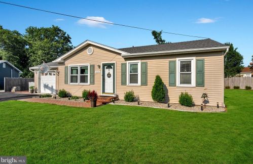 1014 Panama Ct, Lacey, NJ 08731-5322