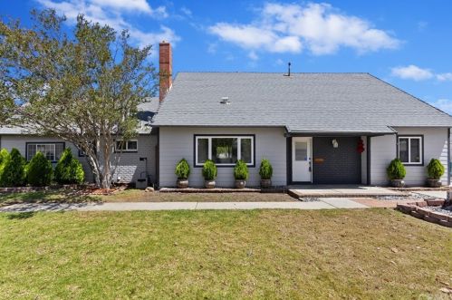 3211 Kips Korner Rd, Norco, CA 92860-2520