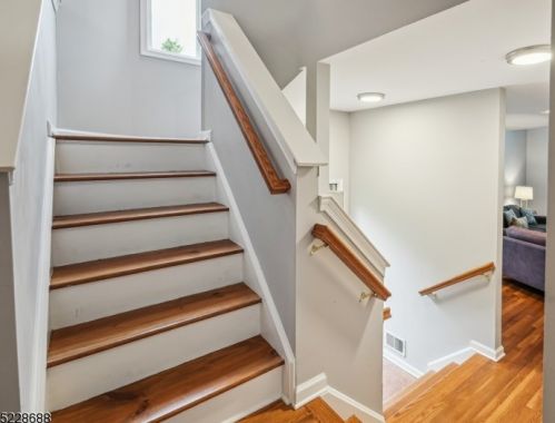 47 Clarken Dr, Town Center NJ  07052-3453 exterior