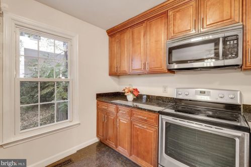 10962 Rampart Way, Silver Spring MD 20902-4765 exterior