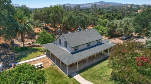 5651 Hornitos Rd, Catheys Valley, CA 95306-9760