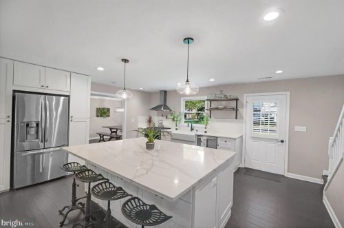 1017 Tyler St, Herndon, VA 20170-3251