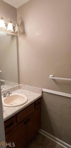 1678 Winchester Way, Conyers GA  30013-1729 exterior