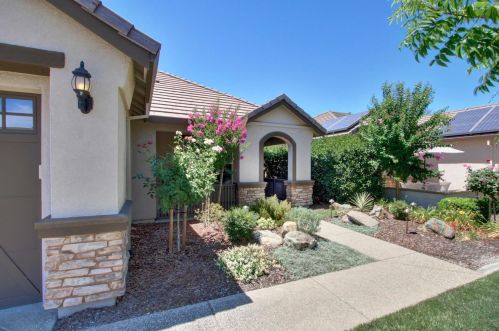 8104 Peak Forest Way, Elk Grove, CA 95757-5134
