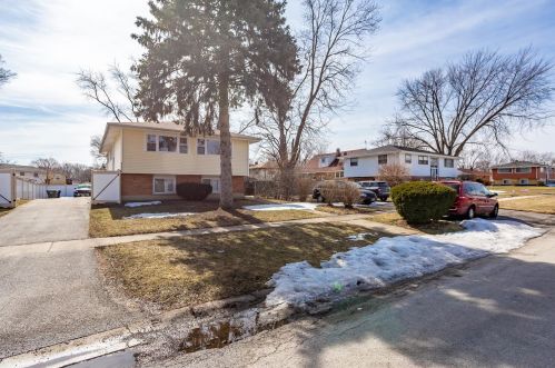 3825 169th St, Country Club Hills, IL 60478-2137