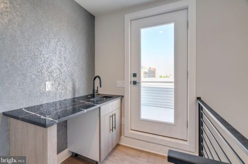 1625 Eyre St, Philadelphia PA  19125-2703 exterior