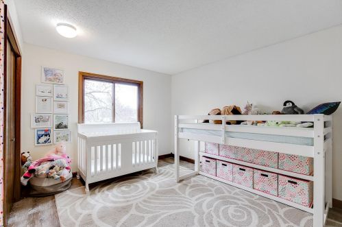 3925 Highland Dr, Saint Paul MN  55126-7015 exterior