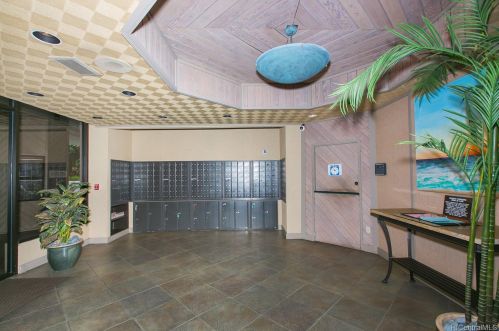 1415 Victoria St, Honolulu HI  96822-3685 exterior