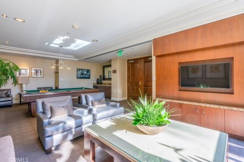 5082 Scholarship, Irvine CA  92612-5695 exterior