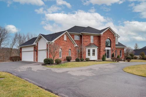724 Deer Vue Ln, Fenton, MO 63026-3562
