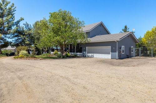 4740 Lamplighter Way, Lake Nacimiento, CA 93446-8499