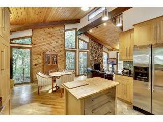 2701 Overlook Dr, Minneapolis MN  55431-3966 exterior