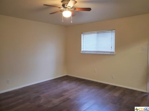 300 Milam St, Seguin TX  78155-5515 exterior