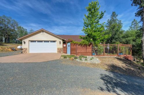 19515 Venus Ct, Grass Valley, CA 95949-6302