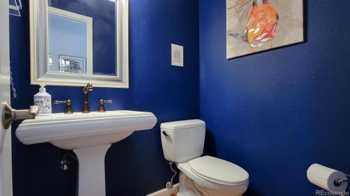 7029 Magnolia Cir, Englewood CO exterior