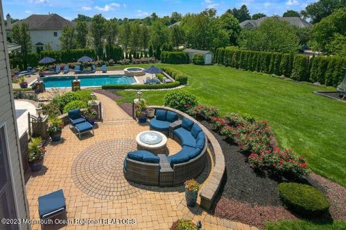 15 Pegasus Dr, Tinton Falls NJ 07724-2875 exterior