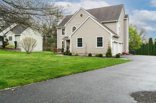 25 Chase Farm Rd, Wapping, CT 06074-1724