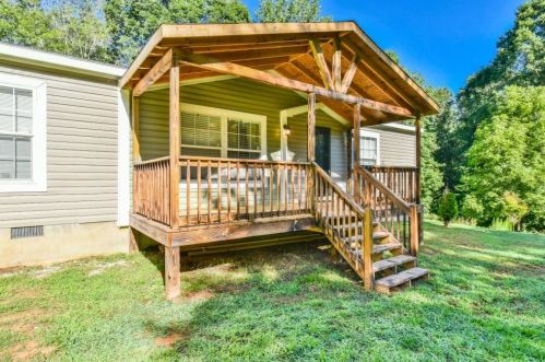 223 Azalea Dr, Jefferson, GA 30549-5697