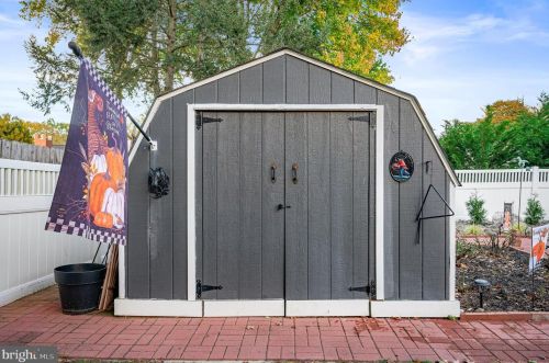 236 Memorial Ave, Haddonfield NJ 08033-2952 exterior