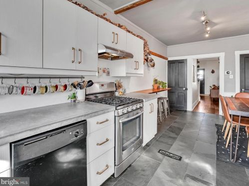 246 Ross St, Lancaster PA  17602-1940 exterior