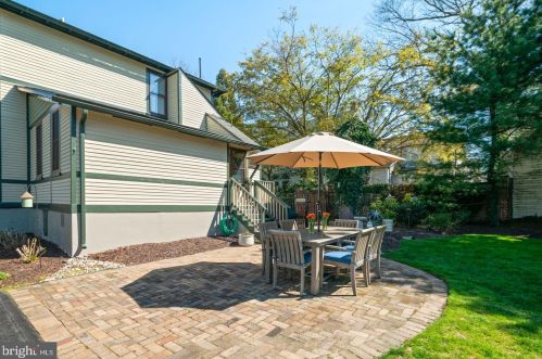 316 Washington Ave, Tavistock NJ 08033-3327 exterior