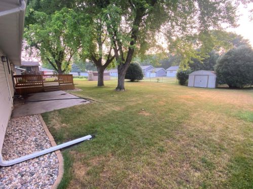 807 Hackberry Dr, Marshall, MN 56258-2420