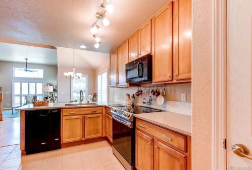 7588 Quatar Way, Aurora CO  80016-7119 exterior