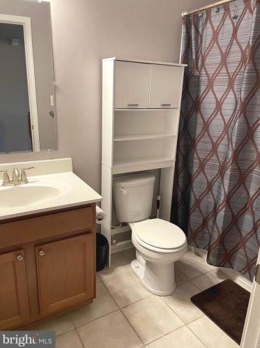 2258 Water Garden Dr, Hanover PA 17331-8319 exterior