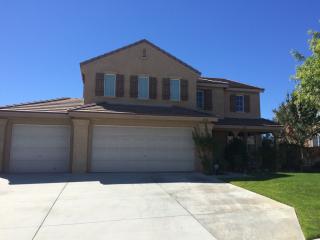 218 Fantasy St, Palmdale, CA 93551-7552