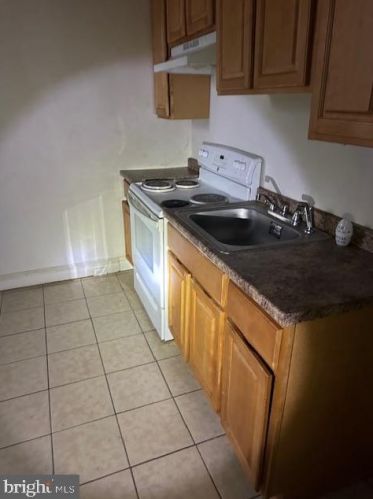 5213 10th St, Philadelphia PA 19123-3819 exterior