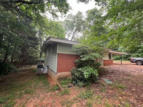 3061 Sweetwater Rd, Lithia Springs, GA 30122-2841