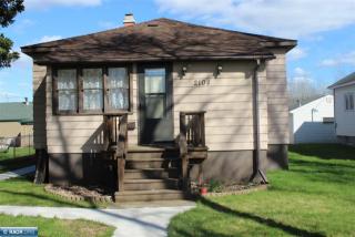 2104 Southern Dr, Virginia, MN 55792-3738