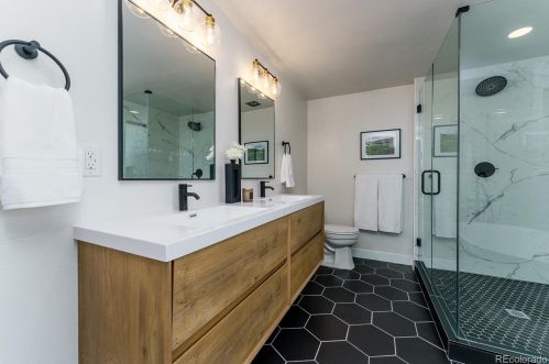 8263 Big Dry Creek Dr, Englewood CO  80112-2603 exterior