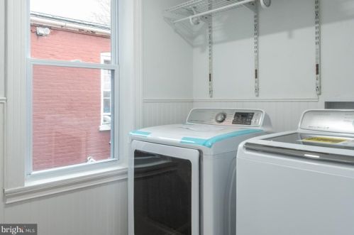 355 Ross St, Lancaster PA  17602-1941 exterior