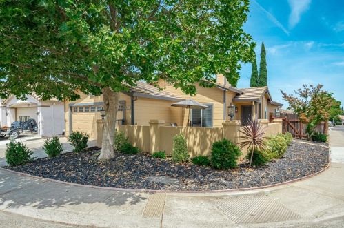 9161 Devon Crest Way, Elk Grove, CA 95624-3902