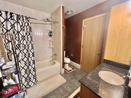 1122 Bradbury Cir, Carol Stream IL  60188-3903 exterior