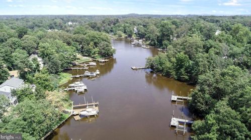 181 Berrywood Dr, Severna Park MD 21146-2030 exterior