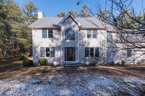 55 Cedarwood Ln, Richmond, RI 02832-2311