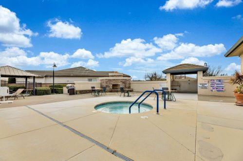 9493 Emerald Cove Ln, Elk Grove CA  95758-3612 exterior