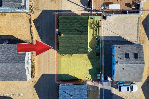 31 Crane Way, Lavallette NJ 08735-1306 exterior