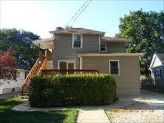 104 Mckinley St, Saint Charles, IL 60174-4168