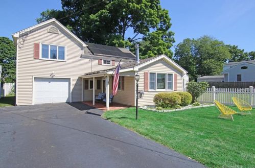 22 Van Ness St, Norwalk CT  06850-2934 exterior