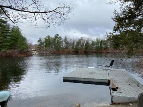24 Countryside Dr, Providence, RI 02904-3419