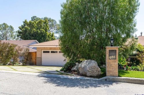 2328 Chapman Rd, Glendale CA  91214-3013 exterior