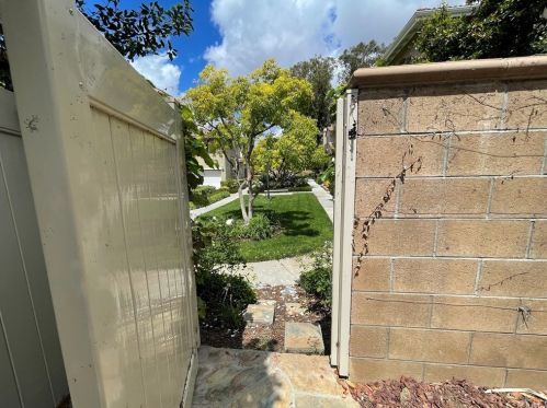 15 Salton, Irvine CA  92602-2425 exterior