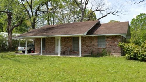 624 West Ave, Slaughter, LA 70777-3207