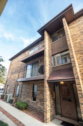 2109 Harlem Ave, Chicago, IL 60707-2757