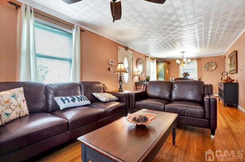 132 Walnut St, Avenel, NJ 07001-1862